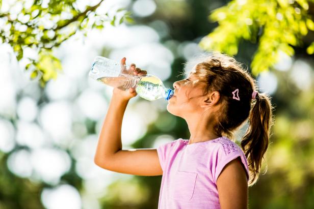 أعراض نقص الماء في الجسم الأطعمة الطبيعية ترطيب الجسم